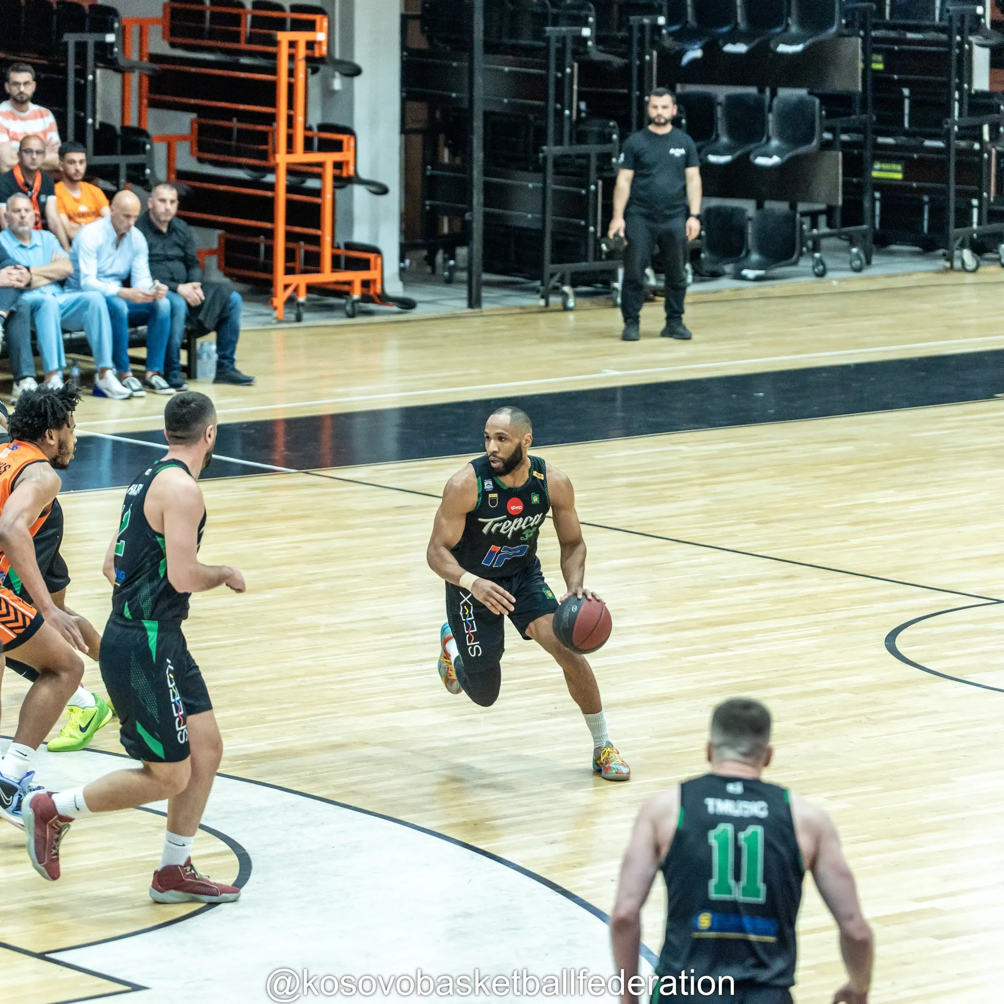 Pamje nga ndeshja, Bashkimi-Trepça, finalja e parë